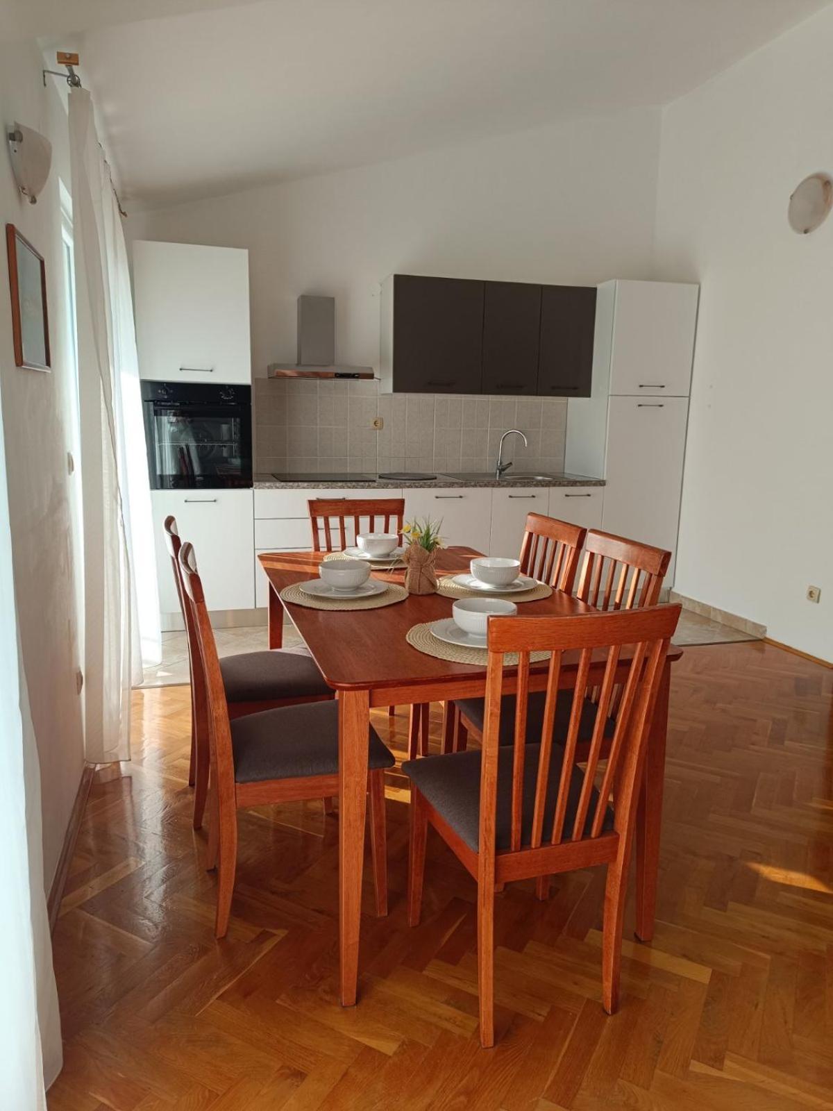 Apartmani Ljubo Primošten Εξωτερικό φωτογραφία